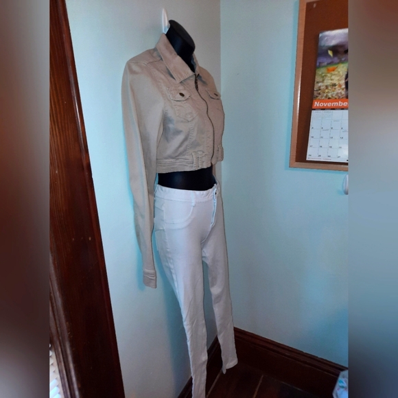 Jacket - Picture 3 of 5